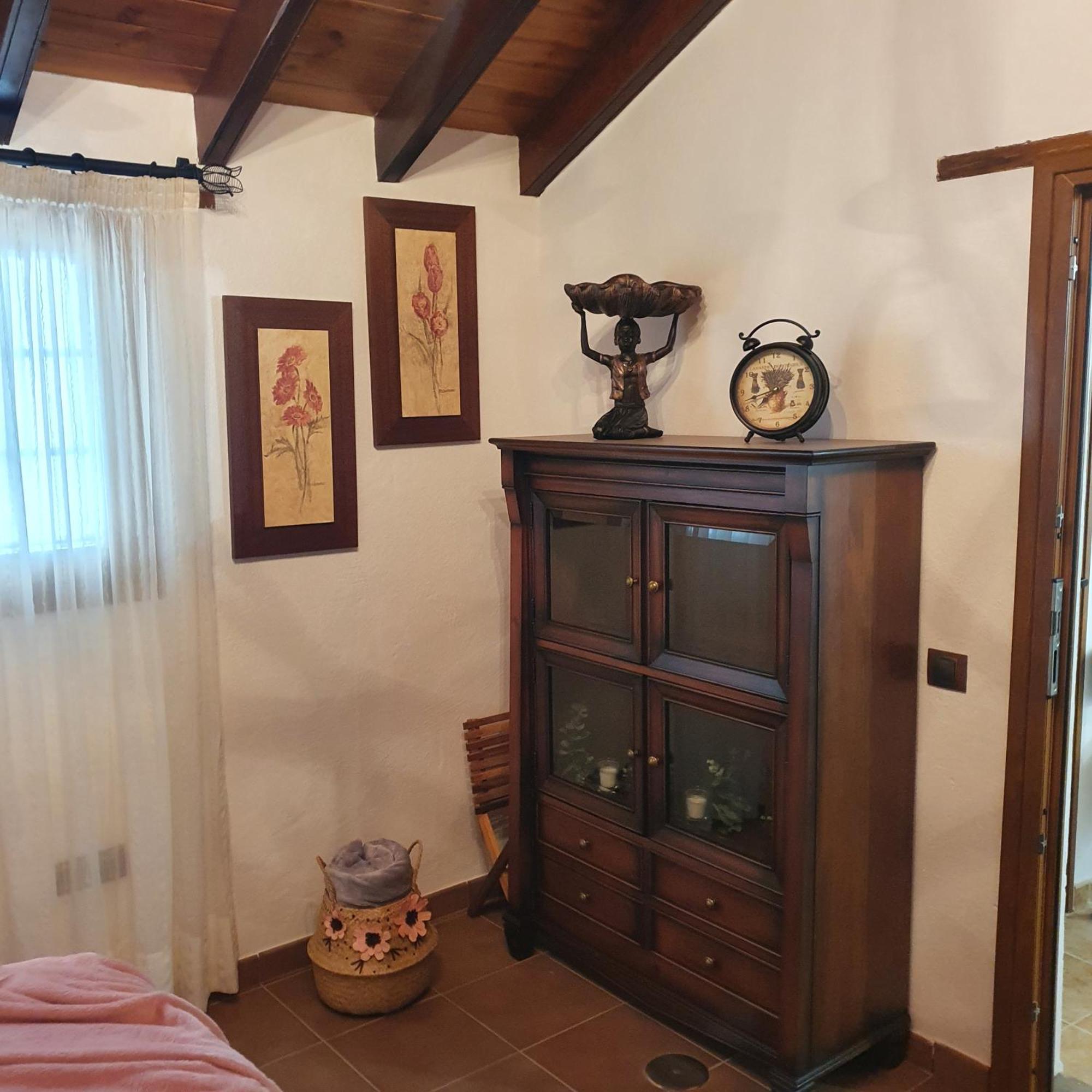 La Gallania De Papa Pepe Santa Lucia De Tirajana Luaran gambar